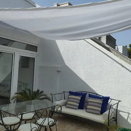 Locazione Turistica Nonna Pina Bed & Breakfast
